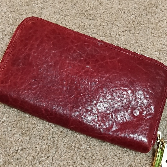 * Tory Burch Wally Red Zip Around Wallet - Picture 5 of 6